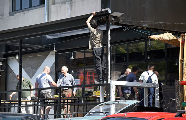 Рушили кафић у Цетињској улици